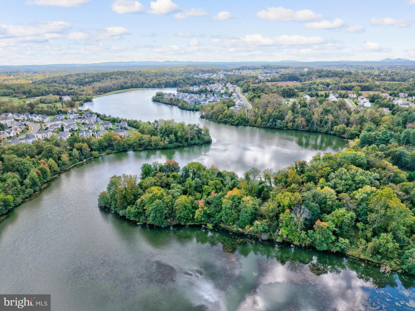 39 NEW CUT RD, ROUND HILL, Virginia 20141, 7 Bedrooms Bedrooms, ,3 BathroomsBathrooms,Residential,For sale,39 NEW CUT RD,VALO2108464 MLS # VALO2108464