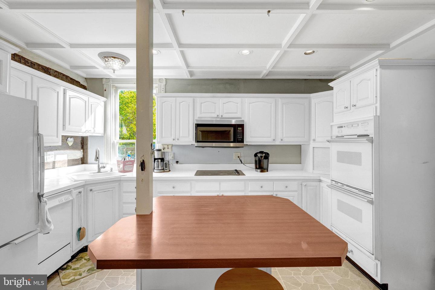 39 NEW CUT RD, ROUND HILL, Virginia 20141, 7 Bedrooms Bedrooms, ,3 BathroomsBathrooms,Residential,For sale,39 NEW CUT RD,VALO2108464 MLS # VALO2108464