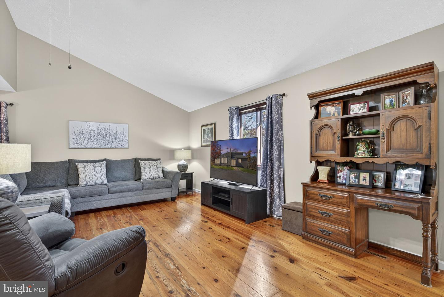 289 WESTVIEW DR, WINCHESTER, Virginia 22603, 3 Bedrooms Bedrooms, ,2 BathroomsBathrooms,Residential,For sale,289 WESTVIEW DR,VAFV2037844 MLS # VAFV2037844 289 WESTVIEW DR, WINCHESTER, Virginia 22603, 3 Bedrooms Bedrooms, ,2 BathroomsBathrooms,Residential,For sale,289 WESTVIEW DR,VAFV2037844 MLS # VAFV2037844