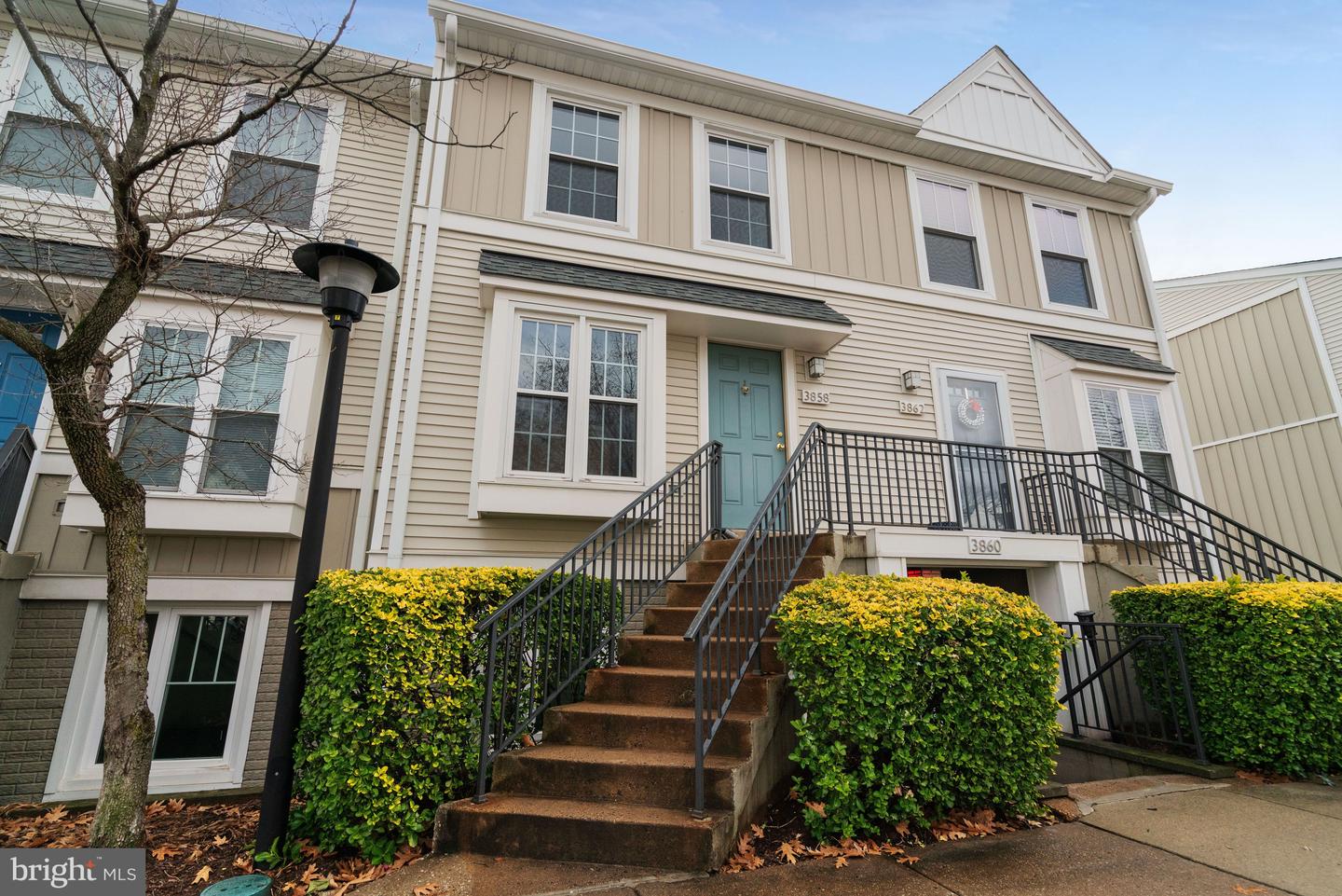 3858 9TH RD S, ARLINGTON, Virginia 22204, 2 Bedrooms Bedrooms, ,2 BathroomsBathrooms,Residential,For sale,3858 9TH RD S,VAAR2067364 MLS # VAAR2067364