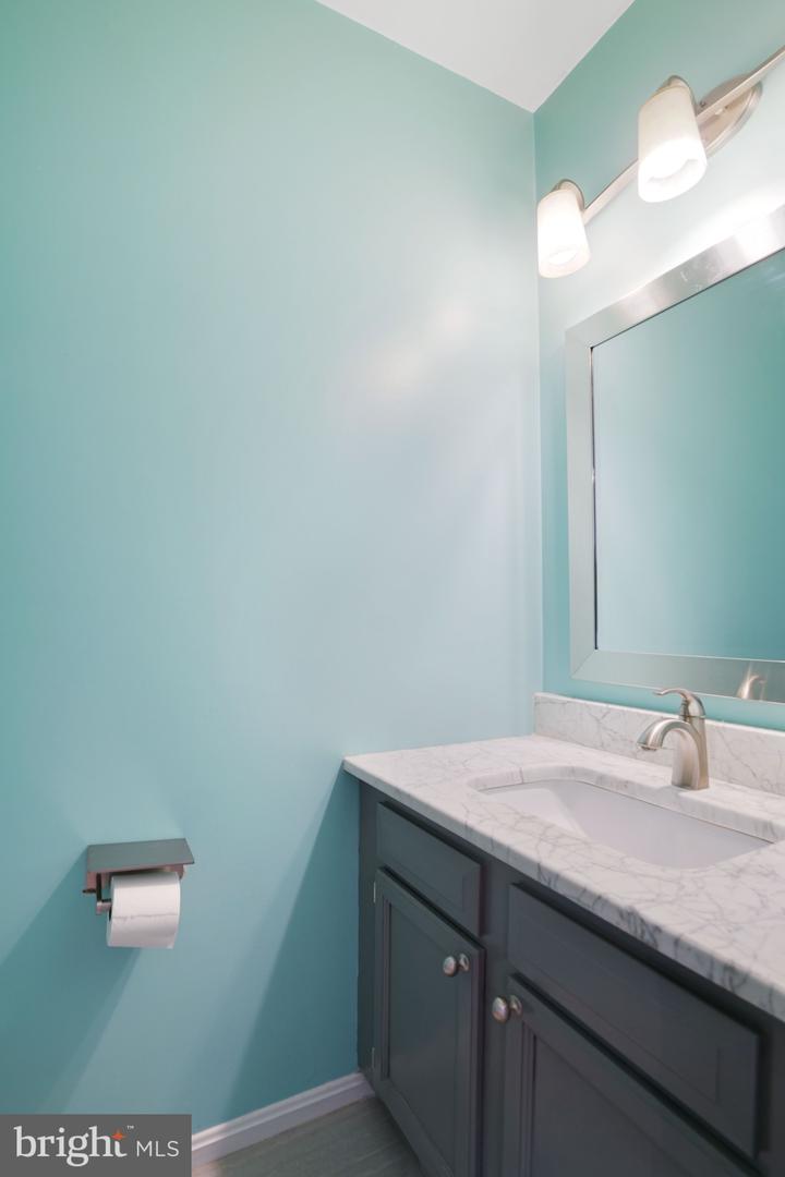 3858 9TH RD S, ARLINGTON, Virginia 22204, 2 Bedrooms Bedrooms, ,2 BathroomsBathrooms,Residential,For sale,3858 9TH RD S,VAAR2067364 MLS # VAAR2067364