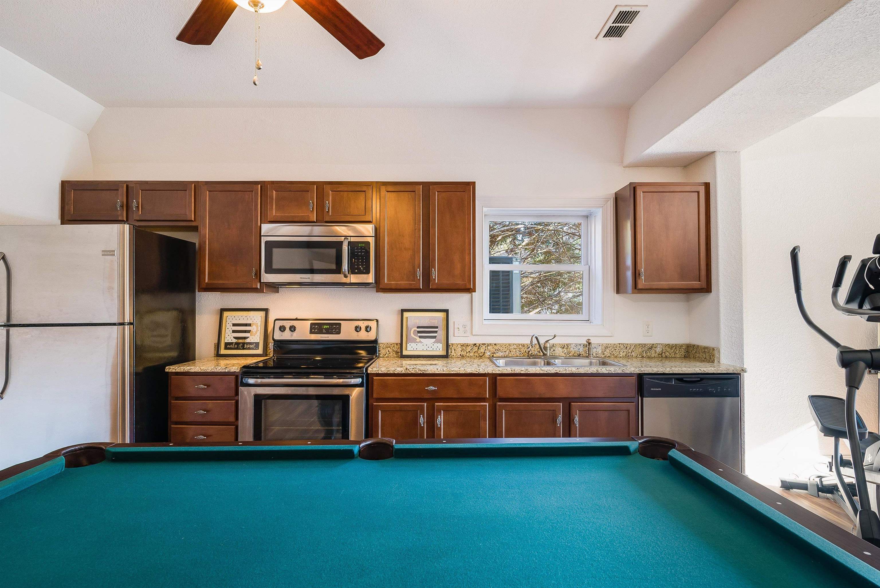 4260 AJAX CT, ROCKINGHAM, Virginia 22801, 5 Bedrooms Bedrooms, ,4 BathroomsBathrooms,Residential,4260 AJAX CT,673780 MLS # 673780