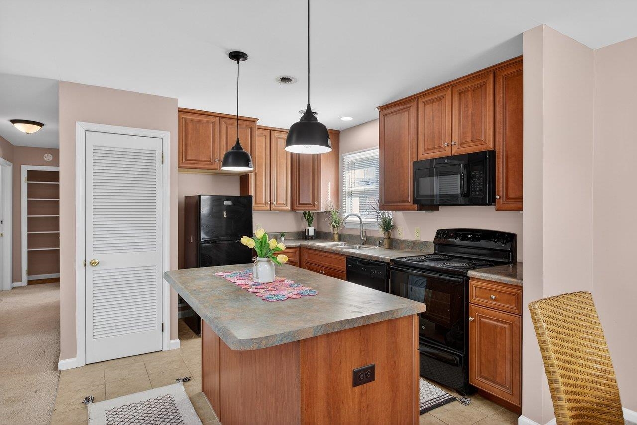 1424 SOUTHAMPTON CT, HARRISONBURG, Virginia 22801, 3 Bedrooms Bedrooms, ,1 BathroomBathrooms,Residential,1424 SOUTHAMPTON CT,673785 MLS # 673785