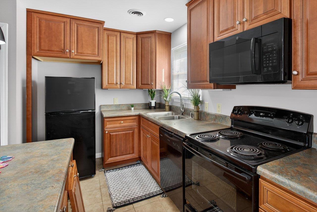 1424 SOUTHAMPTON CT, HARRISONBURG, Virginia 22801, 3 Bedrooms Bedrooms, ,1 BathroomBathrooms,Residential,1424 SOUTHAMPTON CT,673785 MLS # 673785