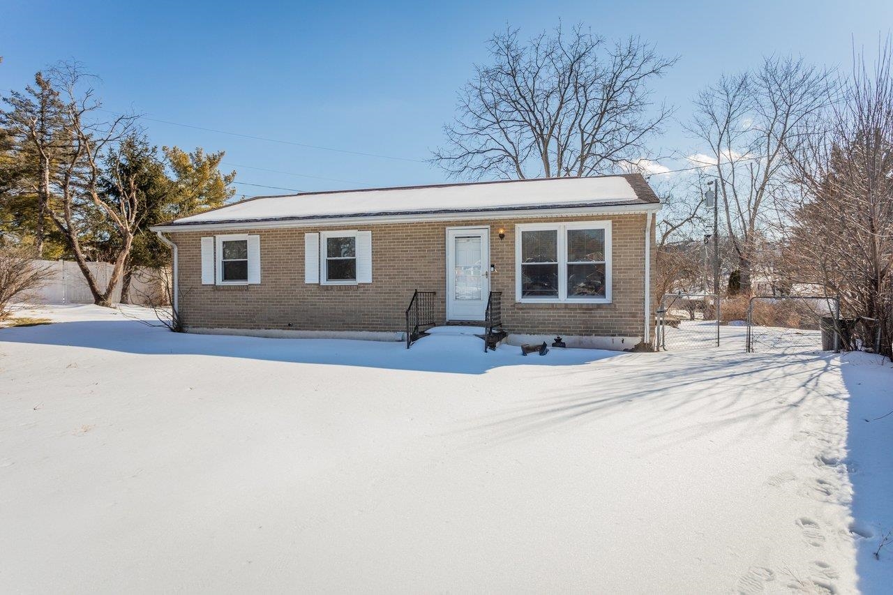 1424 SOUTHAMPTON CT, HARRISONBURG, Virginia 22801, 3 Bedrooms Bedrooms, ,1 BathroomBathrooms,Residential,1424 SOUTHAMPTON CT,673785 MLS # 673785