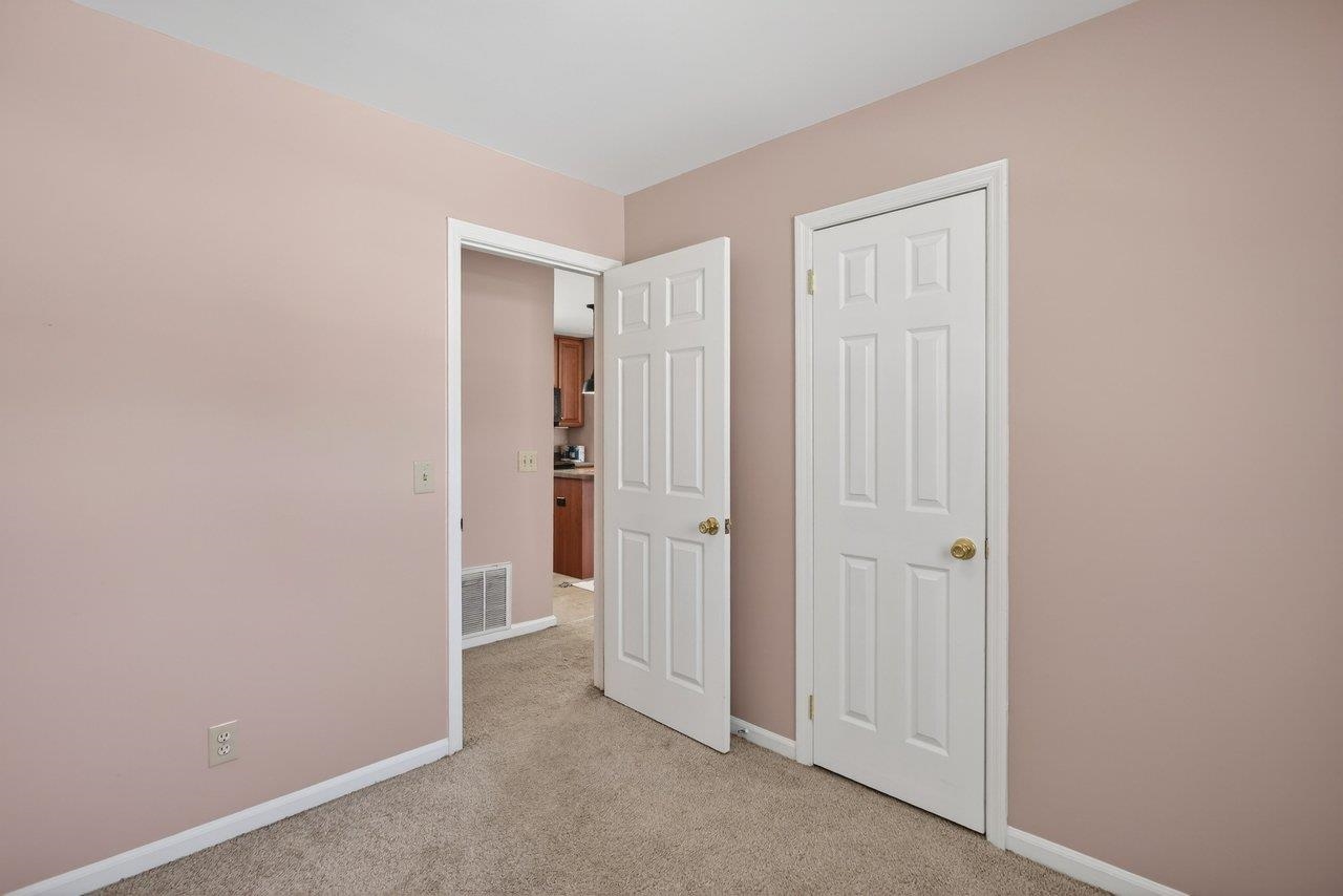 1424 SOUTHAMPTON CT, HARRISONBURG, Virginia 22801, 3 Bedrooms Bedrooms, ,1 BathroomBathrooms,Residential,1424 SOUTHAMPTON CT,673785 MLS # 673785