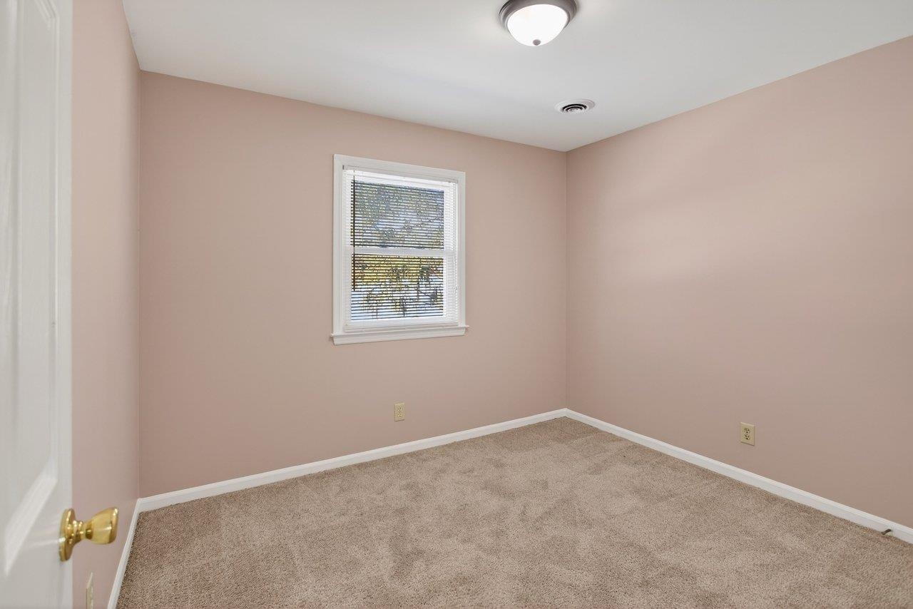 1424 SOUTHAMPTON CT, HARRISONBURG, Virginia 22801, 3 Bedrooms Bedrooms, ,1 BathroomBathrooms,Residential,1424 SOUTHAMPTON CT,673785 MLS # 673785