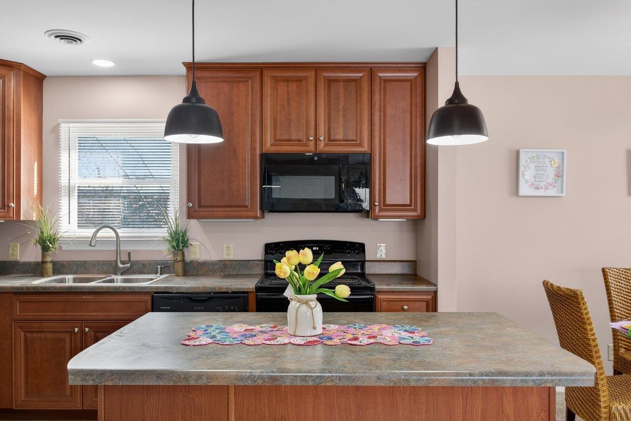 1424 SOUTHAMPTON CT, HARRISONBURG, Virginia 22801, 3 Bedrooms Bedrooms, ,1 BathroomBathrooms,Residential,1424 SOUTHAMPTON CT,673785 MLS # 673785