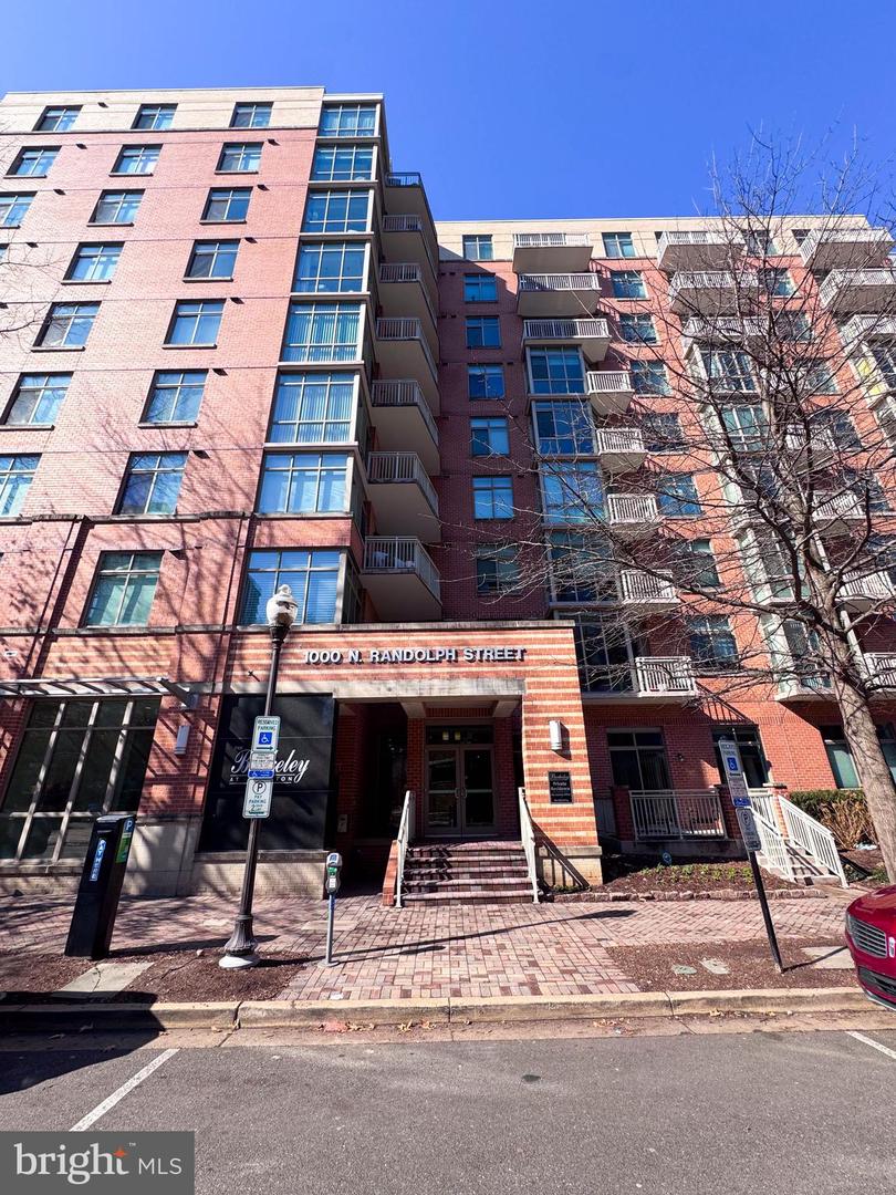 1000 N RANDOLPH ST #104, ARLINGTON, Virginia 22201, 1 Bedroom Bedrooms, ,1 BathroomBathrooms,Residential,For sale,1000 N RANDOLPH ST #104,VAAR2067856 MLS # VAAR2067856 1000 N RANDOLPH ST #104, ARLINGTON, Virginia 22201, 1 Bedroom Bedrooms, ,1 BathroomBathrooms,Residential,For sale,1000 N RANDOLPH ST #104,VAAR2067856 MLS # VAAR2067856