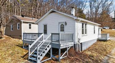 99 SHARP HILL LN, HINTON, Virginia 22831, 2 Bedrooms Bedrooms, ,1 BathroomBathrooms,Residential,99 SHARP HILL LN,673787 MLS # 673787