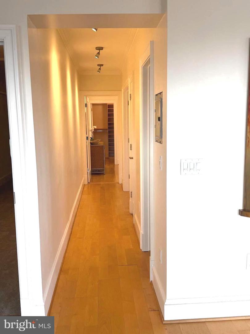 1954 COLUMBIA RD NW #710, WASHINGTON, District Of Columbia 20009, 3 Bedrooms Bedrooms, 5 Rooms Rooms,2 BathroomsBathrooms,Residential,For sale,1954 COLUMBIA RD NW #710,DCDC2243000 MLS # DCDC2243000