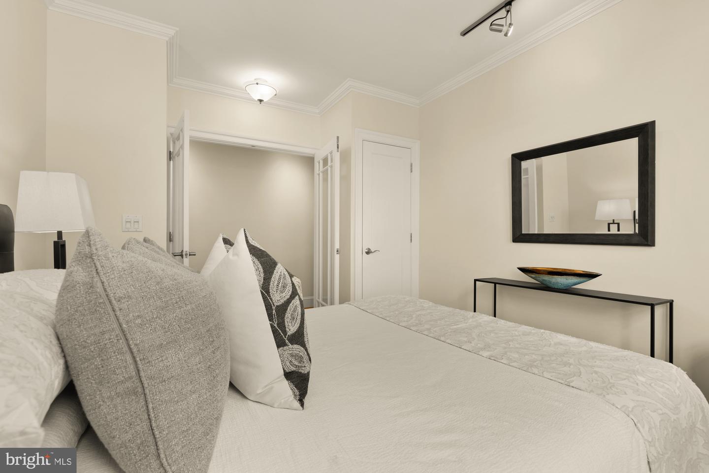 1954 COLUMBIA RD NW #710, WASHINGTON, District Of Columbia 20009, 3 Bedrooms Bedrooms, 5 Rooms Rooms,2 BathroomsBathrooms,Residential,For sale,1954 COLUMBIA RD NW #710,DCDC2243000 MLS # DCDC2243000