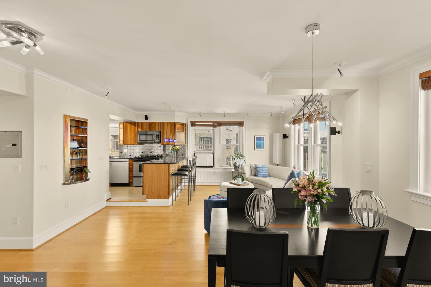 1954 COLUMBIA RD NW #710, WASHINGTON, District Of Columbia 20009, 3 Bedrooms Bedrooms, 5 Rooms Rooms,2 BathroomsBathrooms,Residential,For sale,1954 COLUMBIA RD NW #710,DCDC2243000 MLS # DCDC2243000