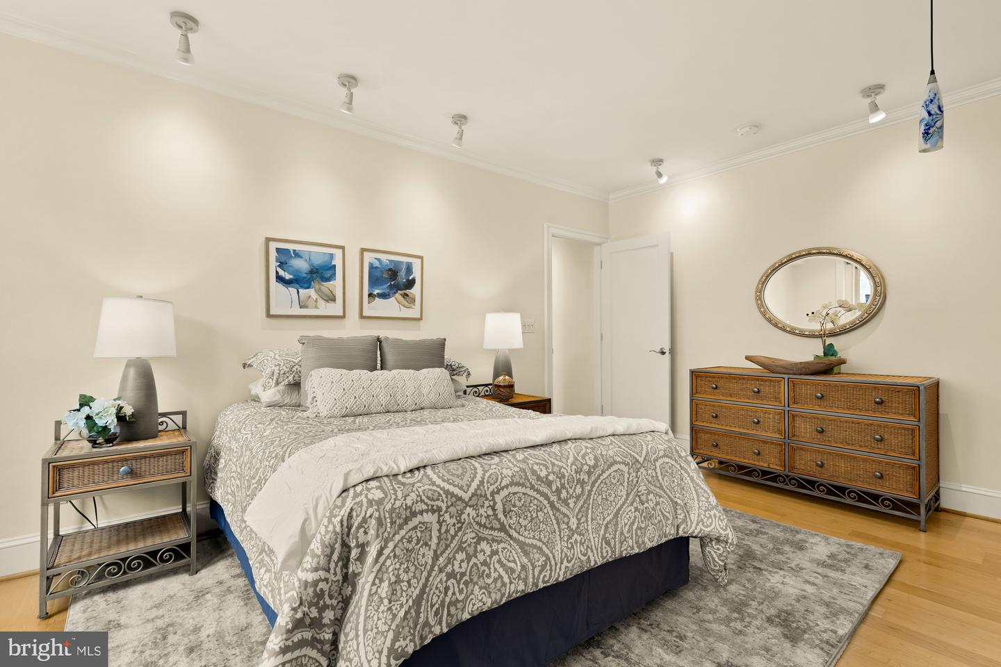 1954 COLUMBIA RD NW #710, WASHINGTON, District Of Columbia 20009, 3 Bedrooms Bedrooms, 5 Rooms Rooms,2 BathroomsBathrooms,Residential,For sale,1954 COLUMBIA RD NW #710,DCDC2243000 MLS # DCDC2243000