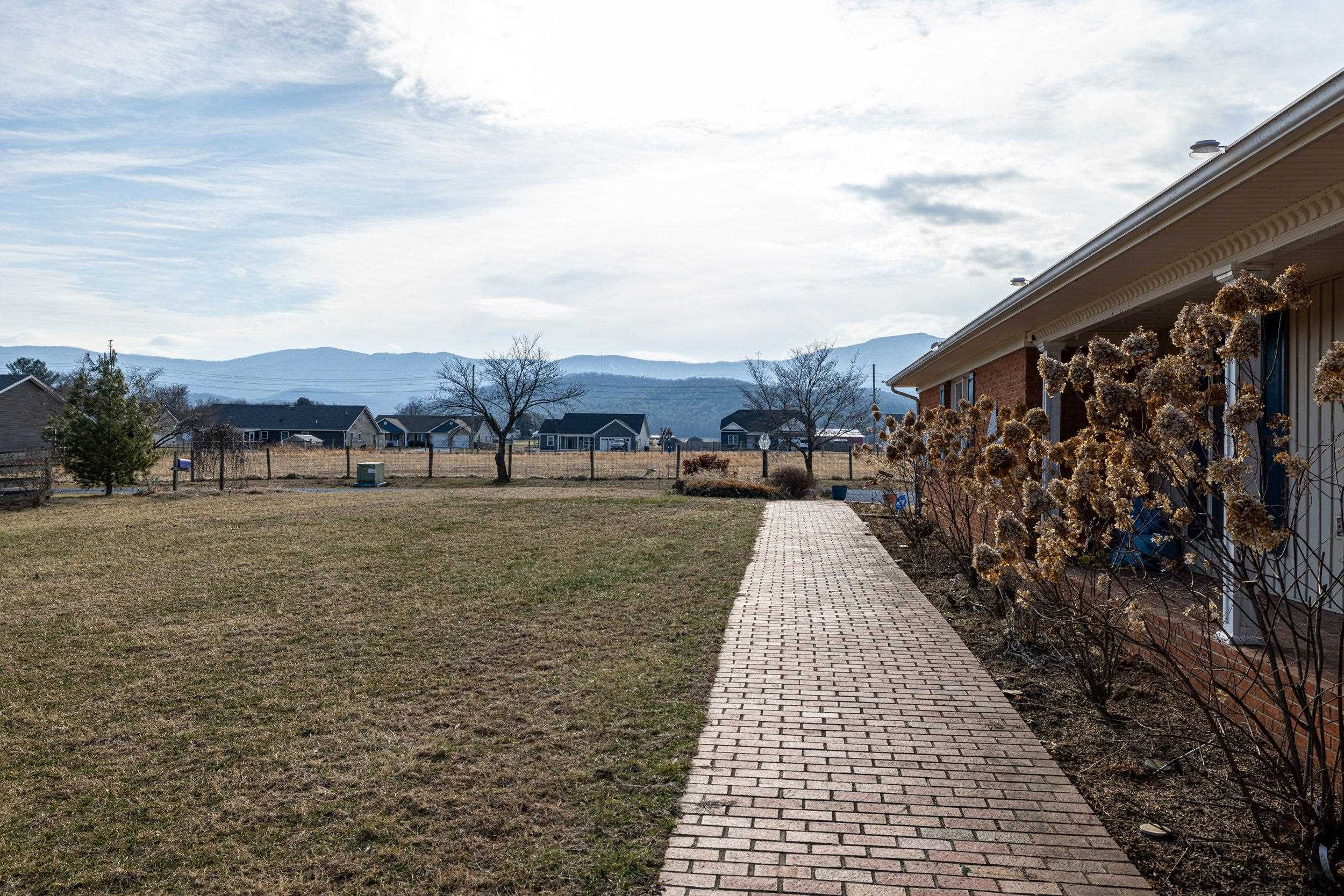 116 DENBROOK LN, LURAY, Virginia 22835, 3 Bedrooms Bedrooms, ,2 BathroomsBathrooms,Residential,116 DENBROOK LN,673793 MLS # 673793