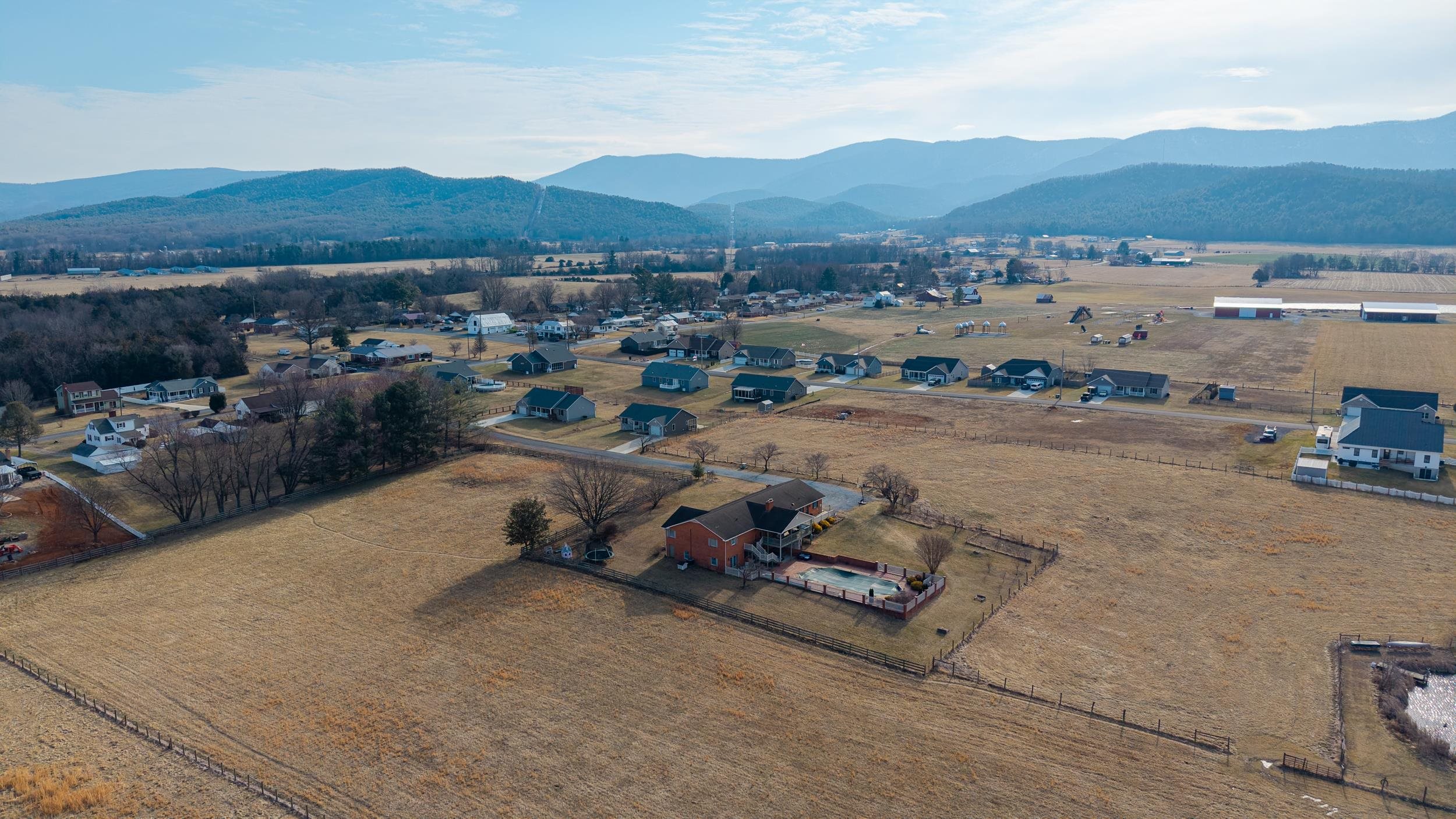 116 DENBROOK LN, LURAY, Virginia 22835, 3 Bedrooms Bedrooms, ,2 BathroomsBathrooms,Residential,116 DENBROOK LN,673793 MLS # 673793