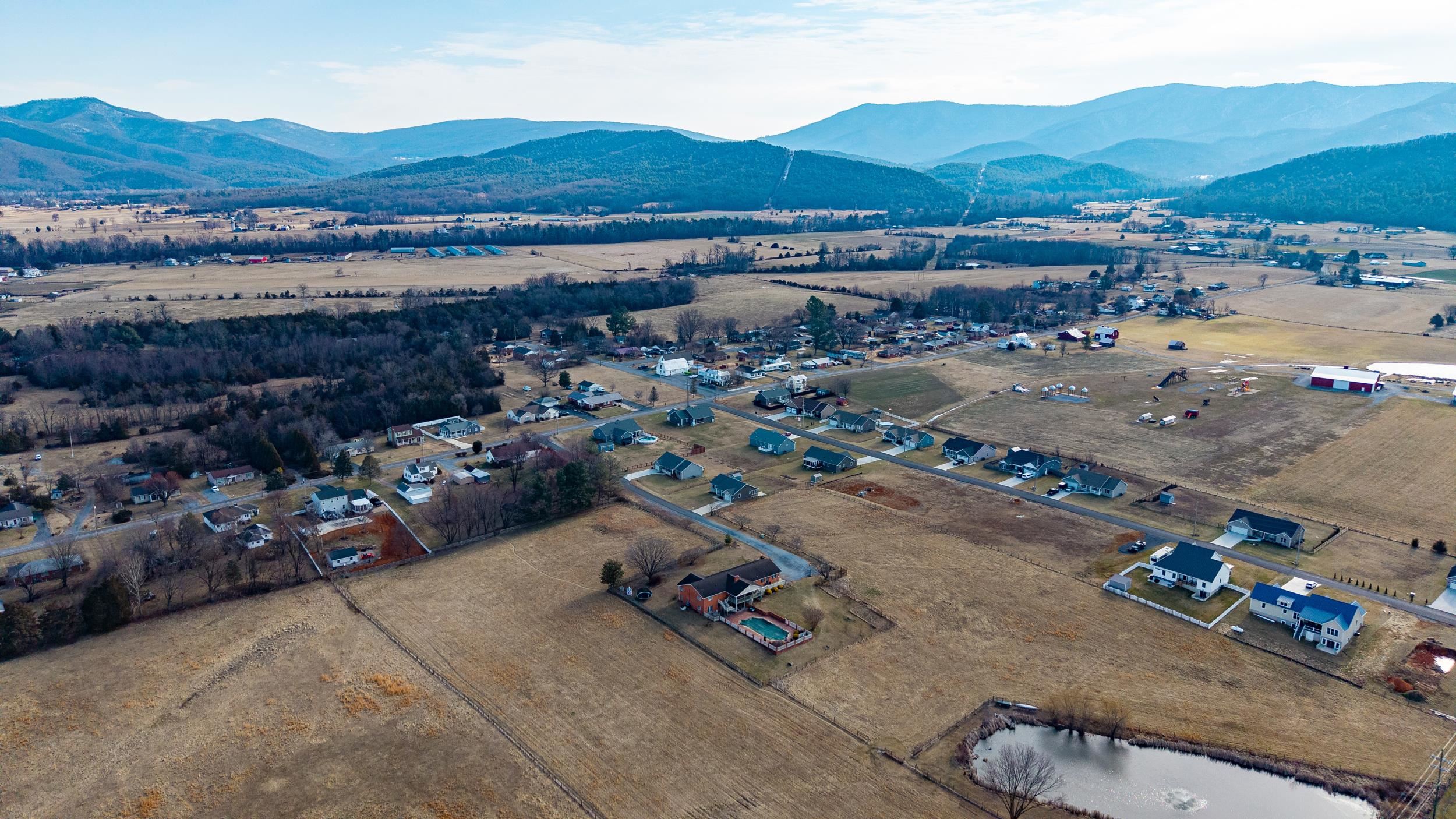 116 DENBROOK LN, LURAY, Virginia 22835, 3 Bedrooms Bedrooms, ,2 BathroomsBathrooms,Residential,116 DENBROOK LN,673793 MLS # 673793