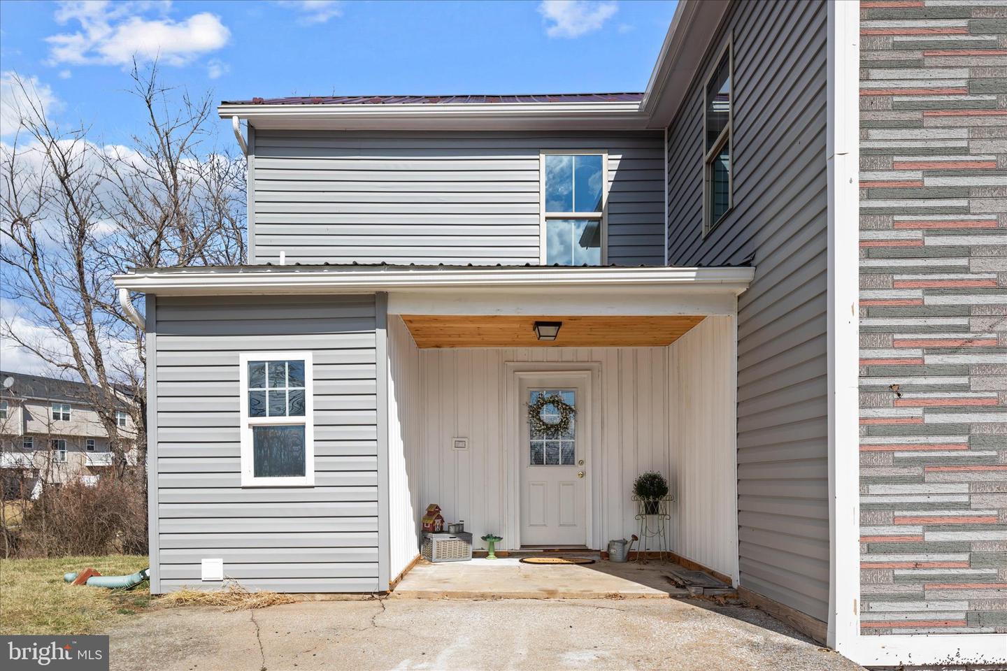 1197 JOHN MARSHALL HWY, STRASBURG, Virginia 22657, 4 Bedrooms Bedrooms, ,2 BathroomsBathrooms,Residential,For sale,1197 JOHN MARSHALL HWY,VASH2013638 MLS # VASH2013638 1197 JOHN MARSHALL HWY, STRASBURG, Virginia 22657, 4 Bedrooms Bedrooms, ,2 BathroomsBathrooms,Residential,For sale,1197 JOHN MARSHALL HWY,VASH2013638 MLS # VASH2013638