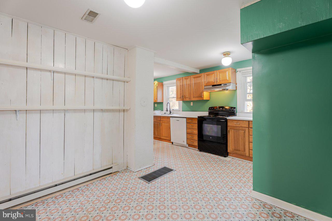 723 SEDWICK RD, LURAY, Virginia 22835, 3 Bedrooms Bedrooms, ,1 BathroomBathrooms,Residential,For sale,723 SEDWICK RD,VAPA2006074 MLS # VAPA2006074 723 SEDWICK RD, LURAY, Virginia 22835, 3 Bedrooms Bedrooms, ,1 BathroomBathrooms,Residential,For sale,723 SEDWICK RD,VAPA2006074 MLS # VAPA2006074