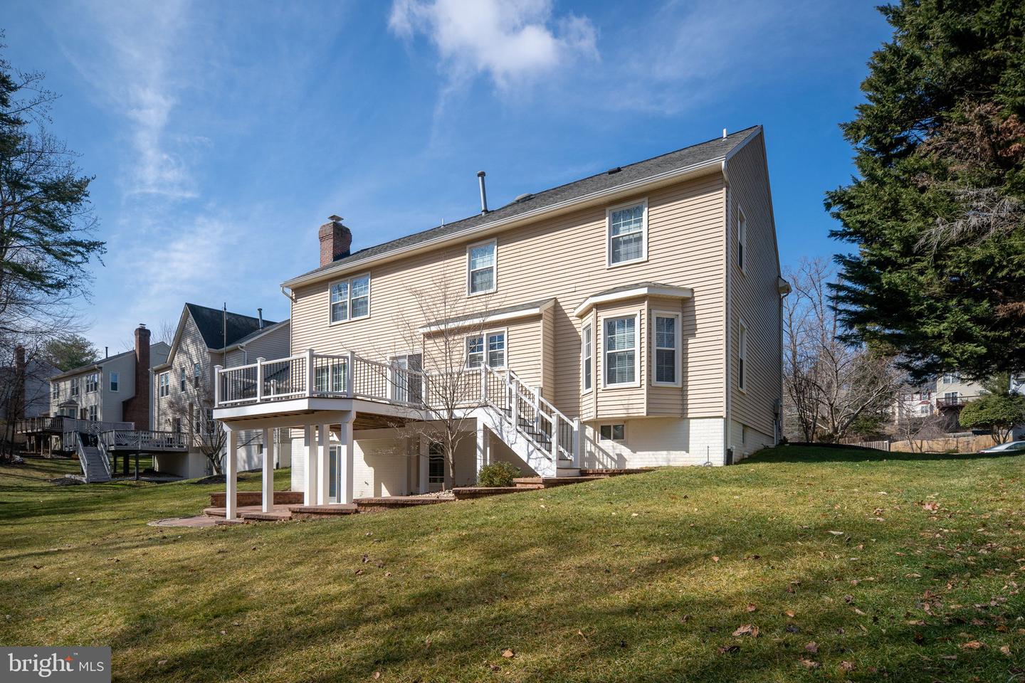 15111 KNICKERBOCKER DR, WOODBRIDGE, Virginia 22193, 5 Bedrooms Bedrooms, ,3 BathroomsBathrooms,Residential,For sale,15111 KNICKERBOCKER DR,VAPW2113238 MLS # VAPW2113238