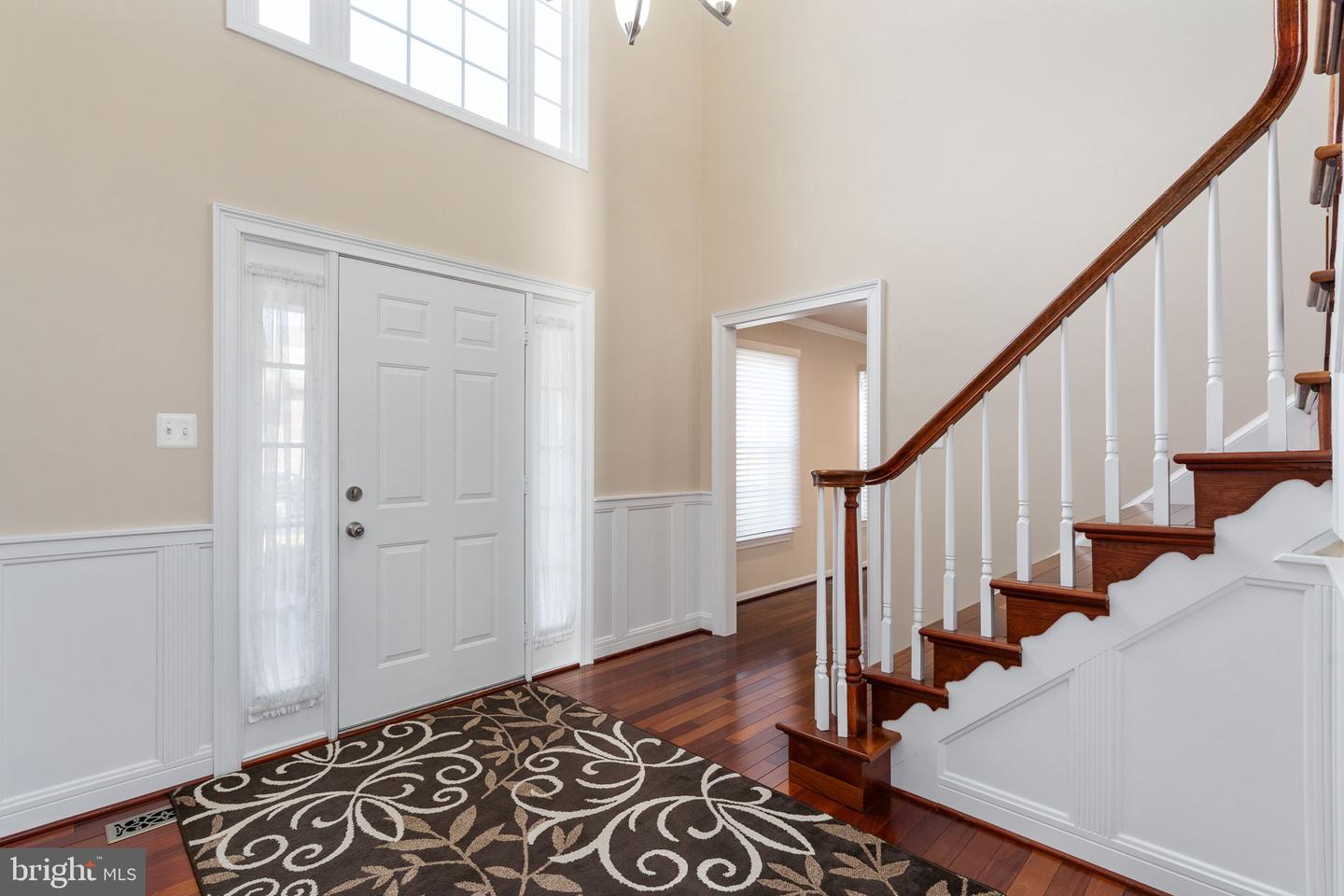 15111 KNICKERBOCKER DR, WOODBRIDGE, Virginia 22193, 5 Bedrooms Bedrooms, ,3 BathroomsBathrooms,Residential,For sale,15111 KNICKERBOCKER DR,VAPW2113238 MLS # VAPW2113238