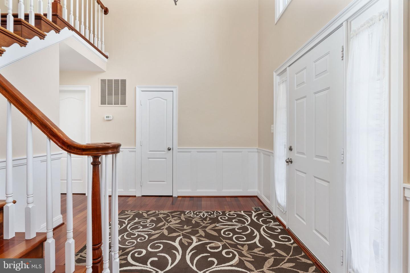 15111 KNICKERBOCKER DR, WOODBRIDGE, Virginia 22193, 5 Bedrooms Bedrooms, ,3 BathroomsBathrooms,Residential,For sale,15111 KNICKERBOCKER DR,VAPW2113238 MLS # VAPW2113238