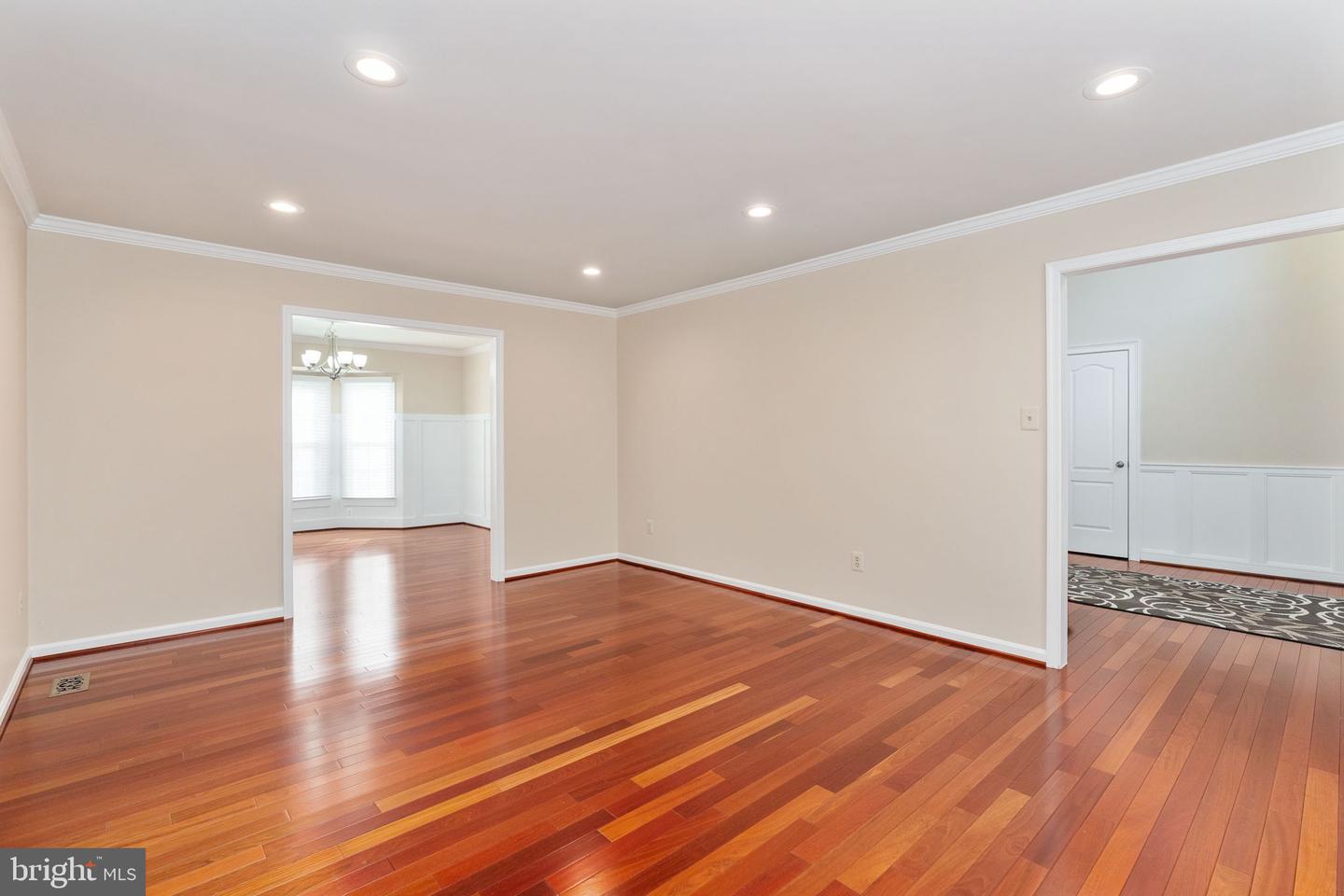 15111 KNICKERBOCKER DR, WOODBRIDGE, Virginia 22193, 5 Bedrooms Bedrooms, ,3 BathroomsBathrooms,Residential,For sale,15111 KNICKERBOCKER DR,VAPW2113238 MLS # VAPW2113238