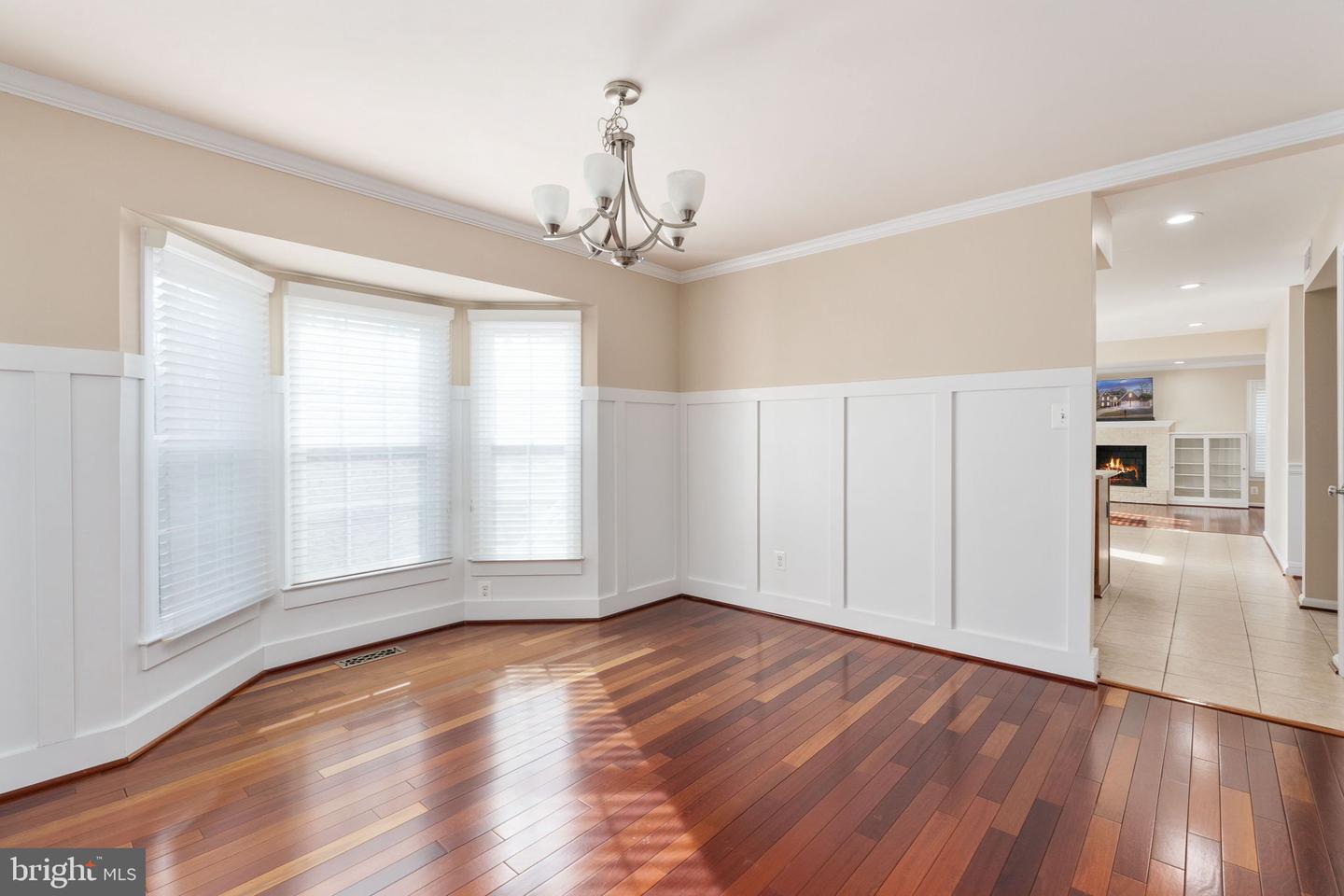 15111 KNICKERBOCKER DR, WOODBRIDGE, Virginia 22193, 5 Bedrooms Bedrooms, ,3 BathroomsBathrooms,Residential,For sale,15111 KNICKERBOCKER DR,VAPW2113238 MLS # VAPW2113238