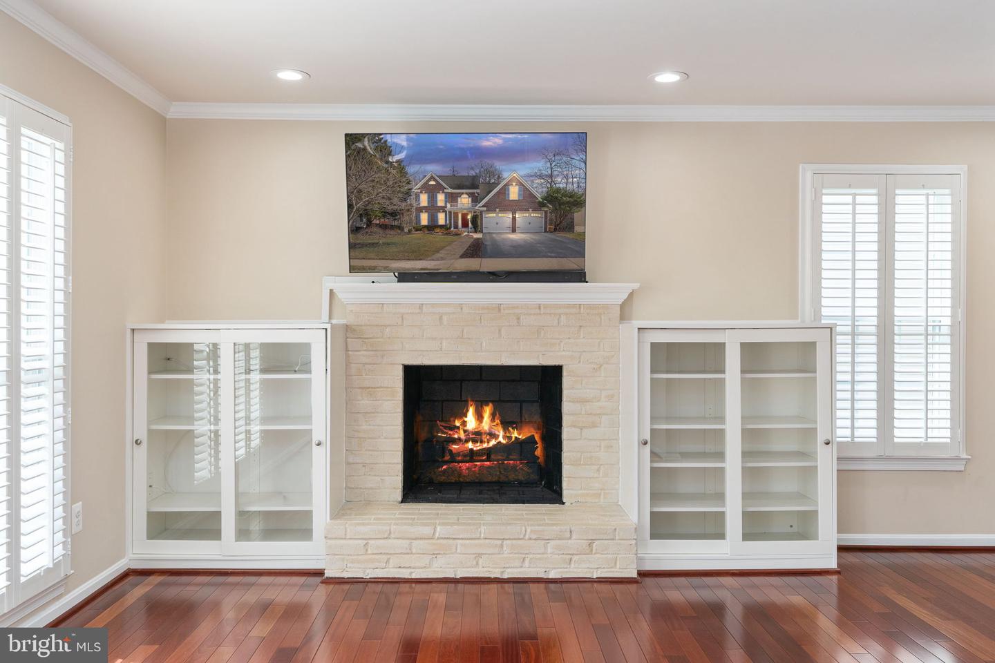 15111 KNICKERBOCKER DR, WOODBRIDGE, Virginia 22193, 5 Bedrooms Bedrooms, ,3 BathroomsBathrooms,Residential,For sale,15111 KNICKERBOCKER DR,VAPW2113238 MLS # VAPW2113238