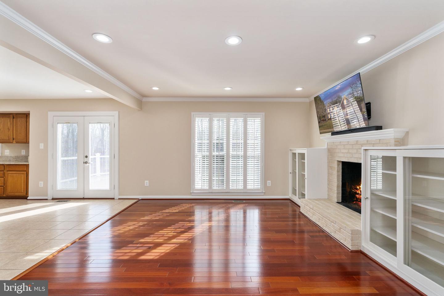 15111 KNICKERBOCKER DR, WOODBRIDGE, Virginia 22193, 5 Bedrooms Bedrooms, ,3 BathroomsBathrooms,Residential,For sale,15111 KNICKERBOCKER DR,VAPW2113238 MLS # VAPW2113238