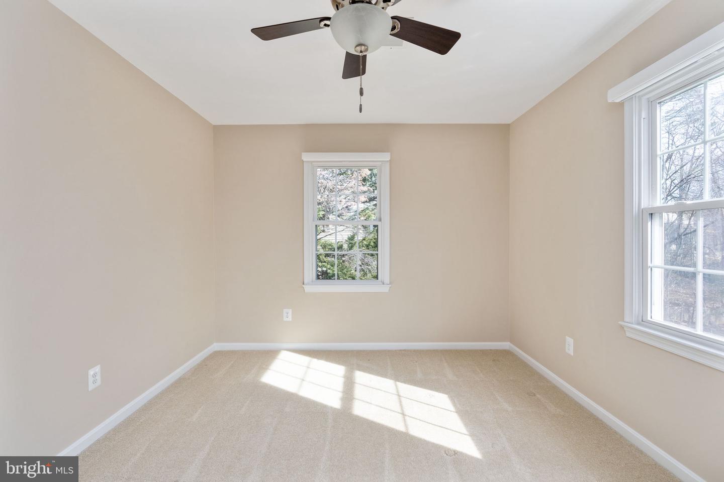 15111 KNICKERBOCKER DR, WOODBRIDGE, Virginia 22193, 5 Bedrooms Bedrooms, ,3 BathroomsBathrooms,Residential,For sale,15111 KNICKERBOCKER DR,VAPW2113238 MLS # VAPW2113238