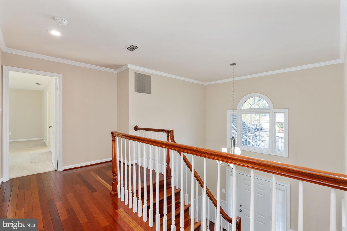 15111 KNICKERBOCKER DR, WOODBRIDGE, Virginia 22193, 5 Bedrooms Bedrooms, ,3 BathroomsBathrooms,Residential,For sale,15111 KNICKERBOCKER DR,VAPW2113238 MLS # VAPW2113238