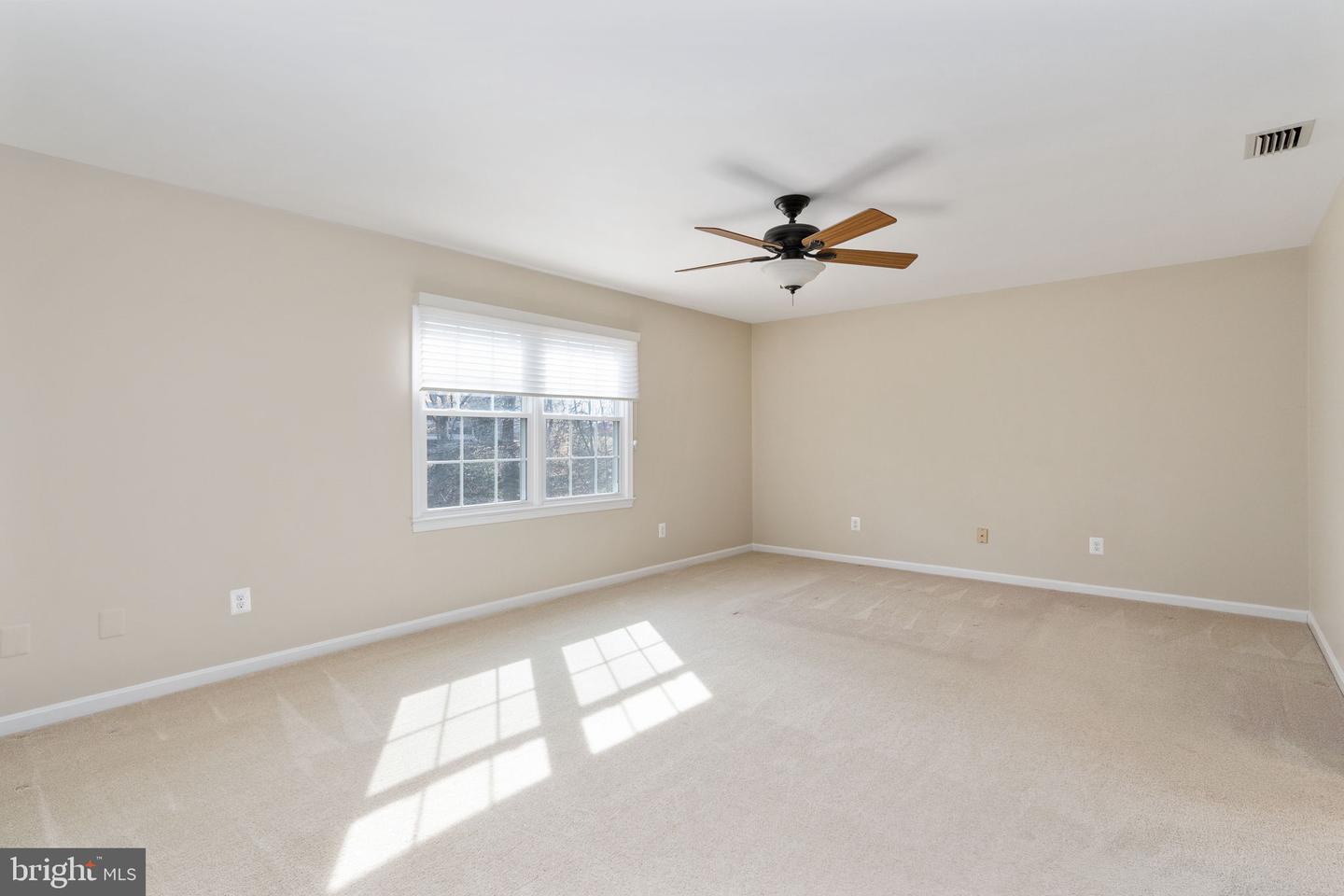 15111 KNICKERBOCKER DR, WOODBRIDGE, Virginia 22193, 5 Bedrooms Bedrooms, ,3 BathroomsBathrooms,Residential,For sale,15111 KNICKERBOCKER DR,VAPW2113238 MLS # VAPW2113238