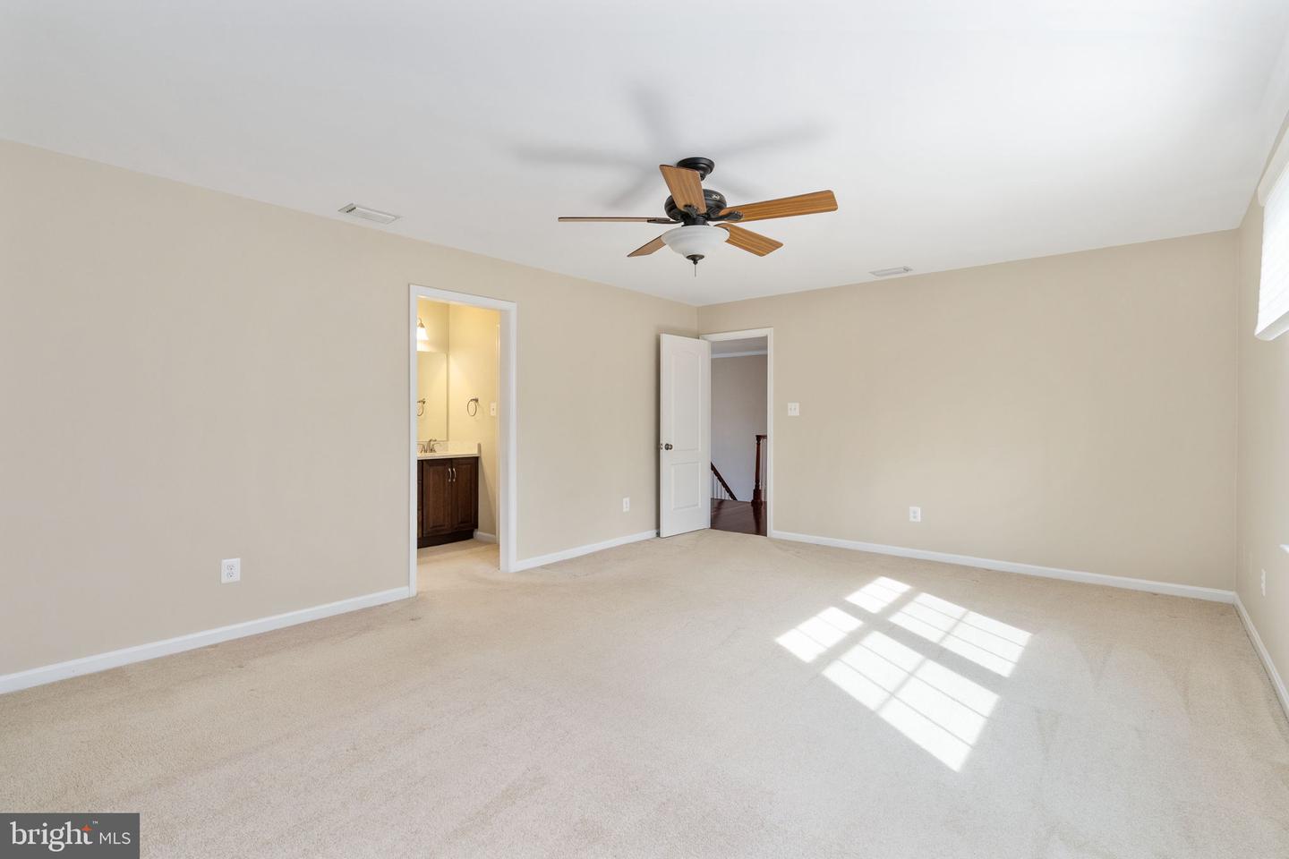 15111 KNICKERBOCKER DR, WOODBRIDGE, Virginia 22193, 5 Bedrooms Bedrooms, ,3 BathroomsBathrooms,Residential,For sale,15111 KNICKERBOCKER DR,VAPW2113238 MLS # VAPW2113238