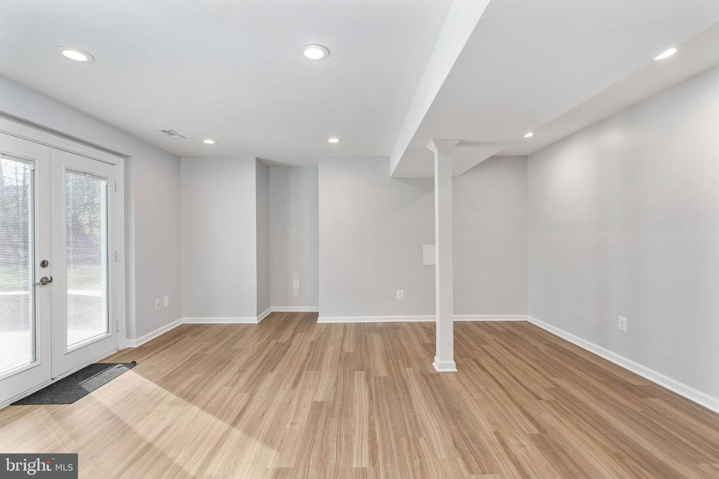 15111 KNICKERBOCKER DR, WOODBRIDGE, Virginia 22193, 5 Bedrooms Bedrooms, ,3 BathroomsBathrooms,Residential,For sale,15111 KNICKERBOCKER DR,VAPW2113238 MLS # VAPW2113238