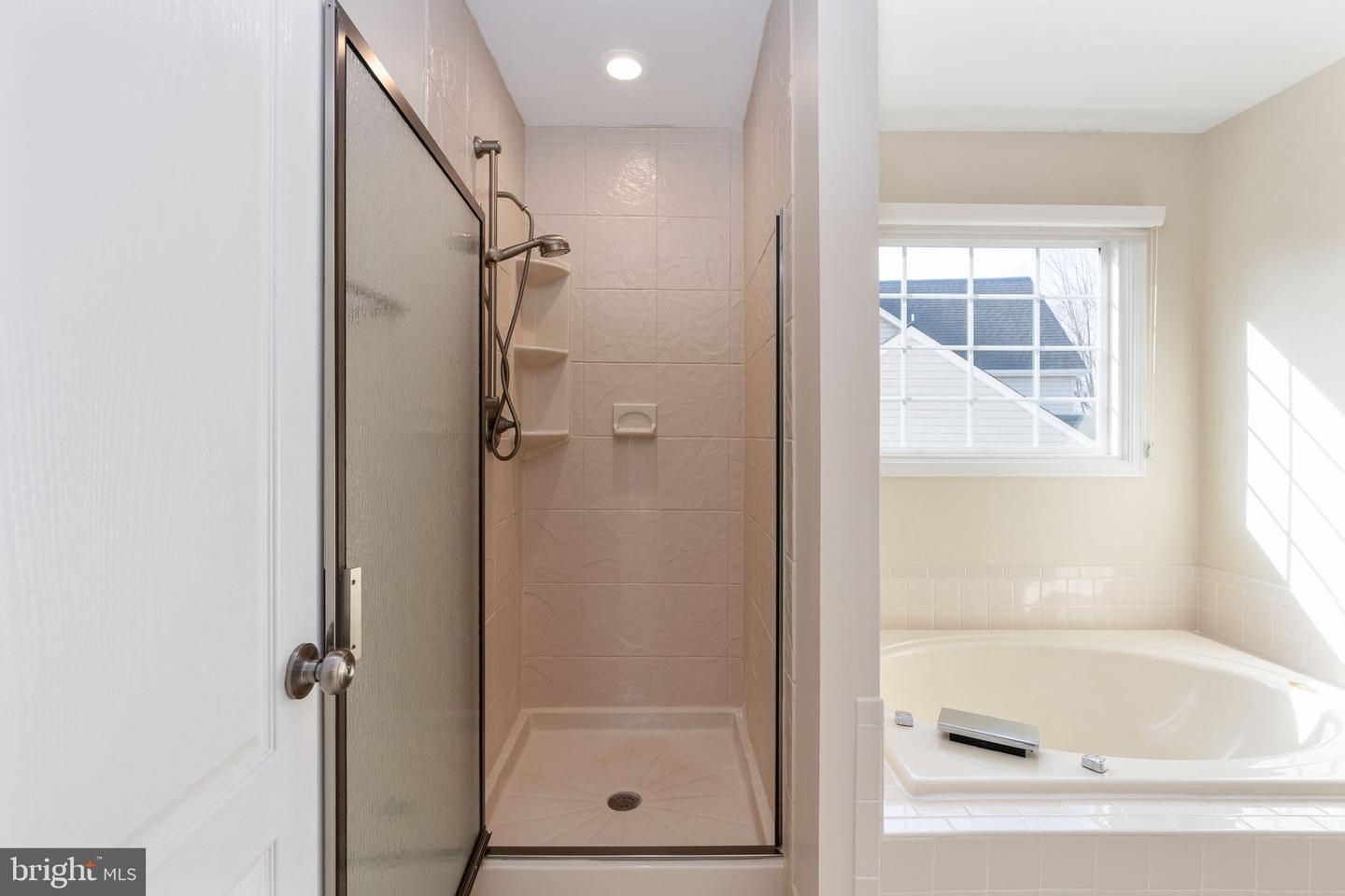 15111 KNICKERBOCKER DR, WOODBRIDGE, Virginia 22193, 5 Bedrooms Bedrooms, ,3 BathroomsBathrooms,Residential,For sale,15111 KNICKERBOCKER DR,VAPW2113238 MLS # VAPW2113238