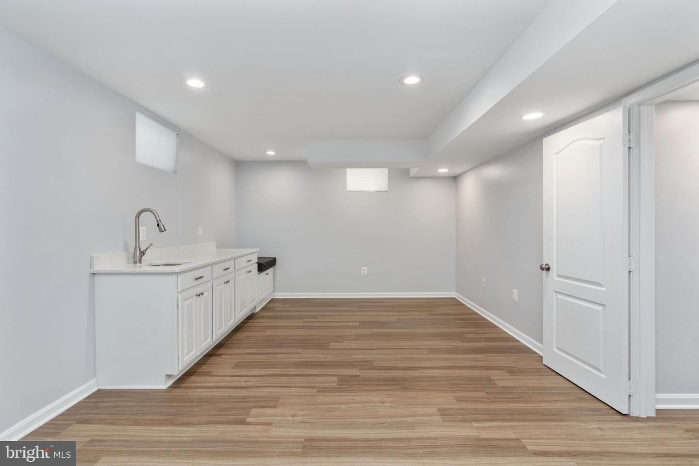 15111 KNICKERBOCKER DR, WOODBRIDGE, Virginia 22193, 5 Bedrooms Bedrooms, ,3 BathroomsBathrooms,Residential,For sale,15111 KNICKERBOCKER DR,VAPW2113238 MLS # VAPW2113238