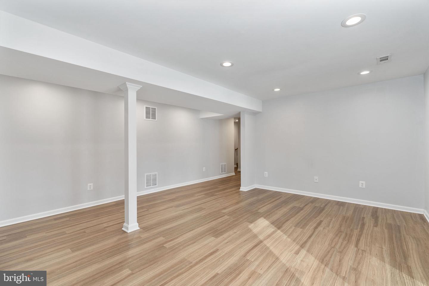 15111 KNICKERBOCKER DR, WOODBRIDGE, Virginia 22193, 5 Bedrooms Bedrooms, ,3 BathroomsBathrooms,Residential,For sale,15111 KNICKERBOCKER DR,VAPW2113238 MLS # VAPW2113238