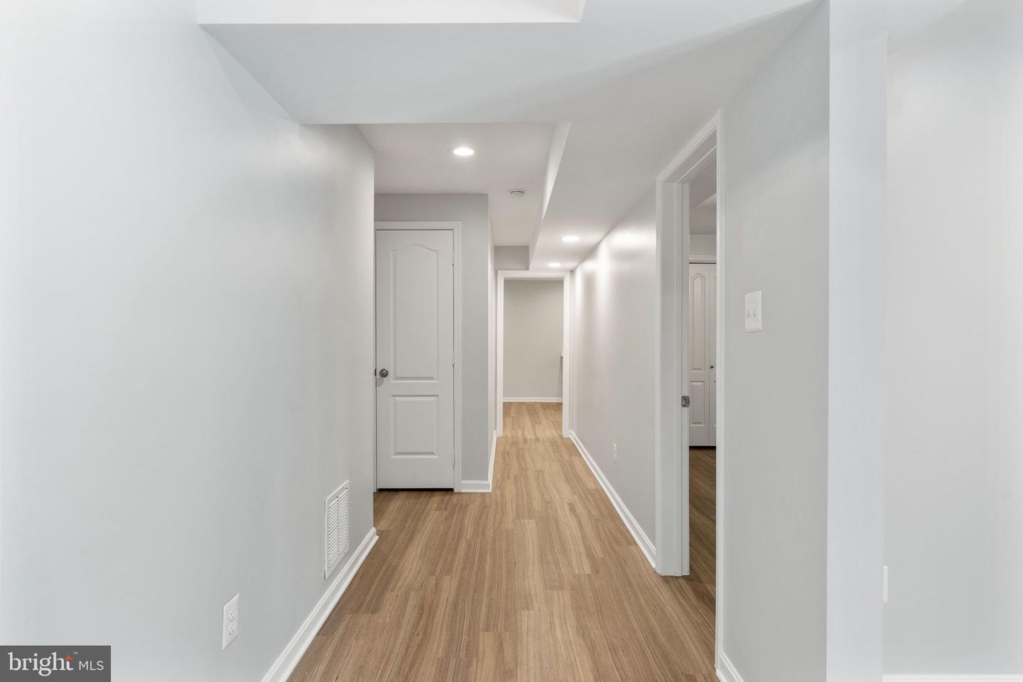 15111 KNICKERBOCKER DR, WOODBRIDGE, Virginia 22193, 5 Bedrooms Bedrooms, ,3 BathroomsBathrooms,Residential,For sale,15111 KNICKERBOCKER DR,VAPW2113238 MLS # VAPW2113238