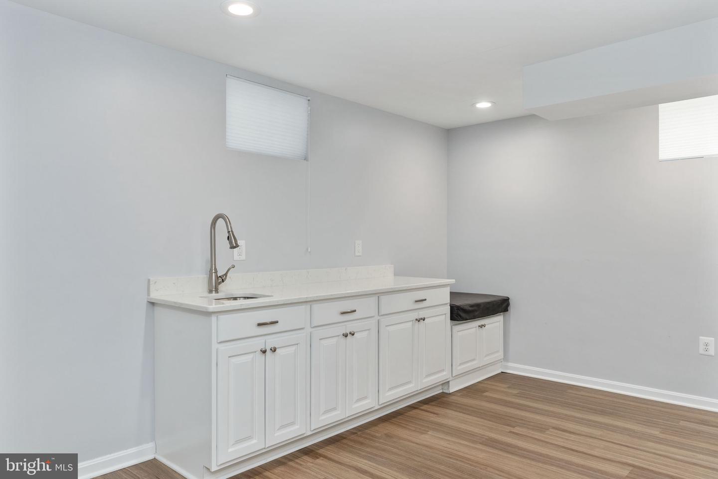 15111 KNICKERBOCKER DR, WOODBRIDGE, Virginia 22193, 5 Bedrooms Bedrooms, ,3 BathroomsBathrooms,Residential,For sale,15111 KNICKERBOCKER DR,VAPW2113238 MLS # VAPW2113238