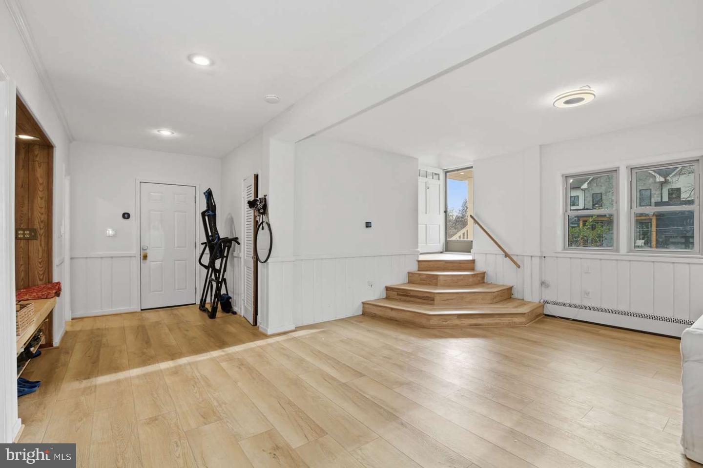 3717 N NELSON ST, ARLINGTON, Virginia 22207, 4 Bedrooms Bedrooms, ,3 BathroomsBathrooms,Residential,For sale,3717 N NELSON ST,VAAR2069438 MLS # VAAR2069438