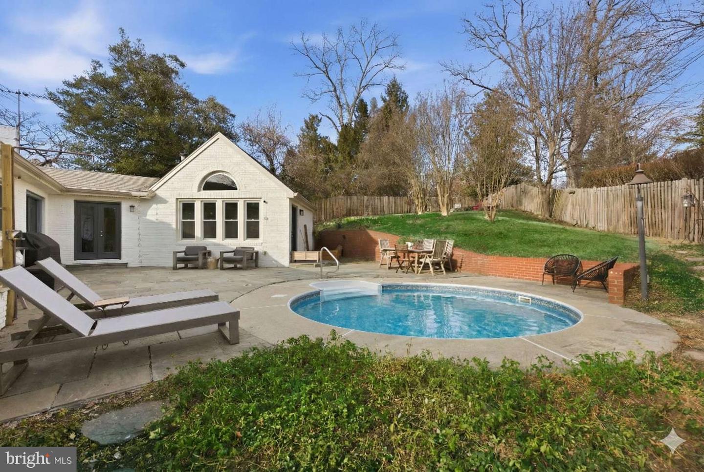 3717 N NELSON ST, ARLINGTON, Virginia 22207, 4 Bedrooms Bedrooms, ,3 BathroomsBathrooms,Residential,For sale,3717 N NELSON ST,VAAR2069438 MLS # VAAR2069438