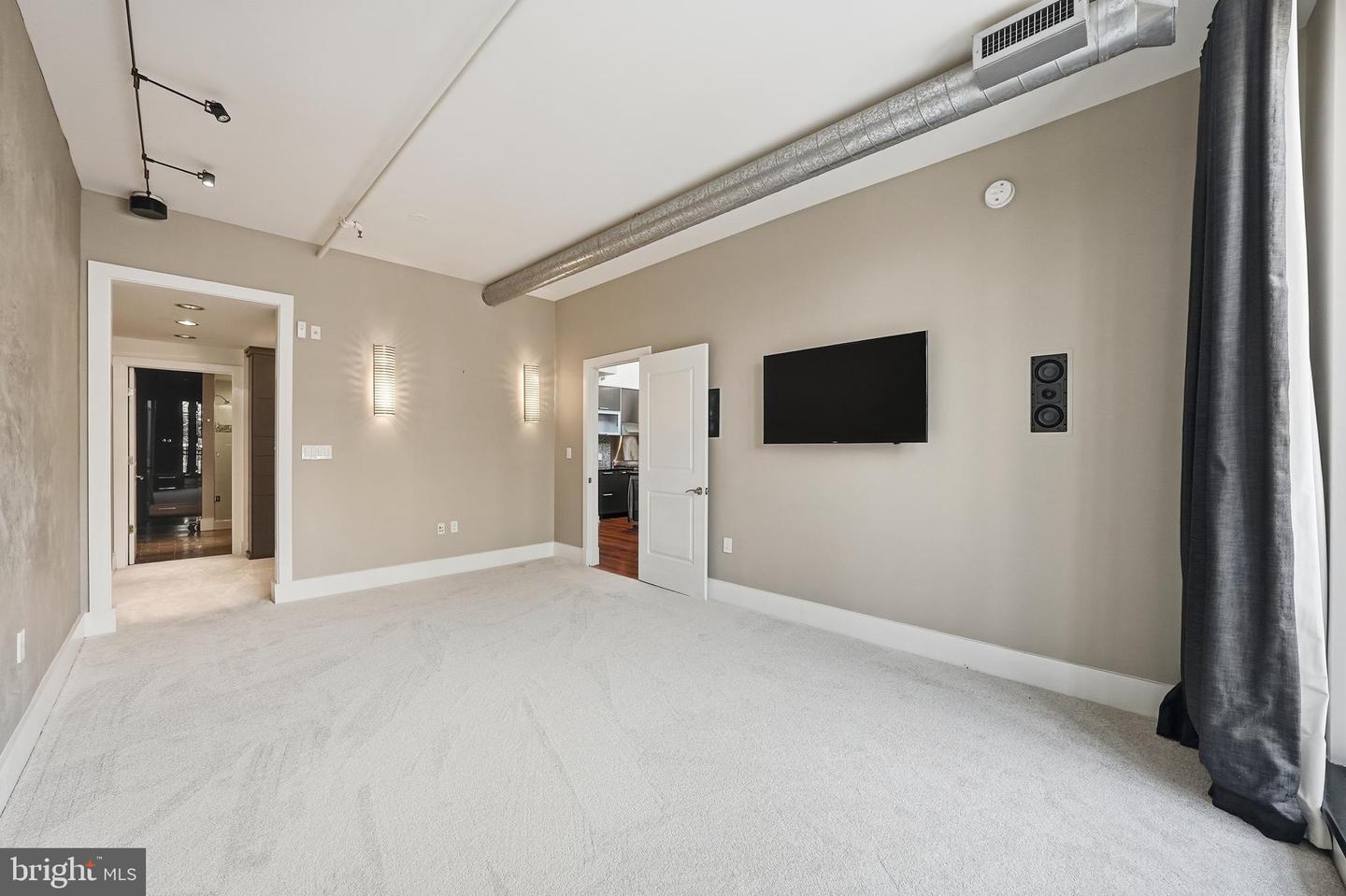 1615 N QUEEN ST #M603, ARLINGTON, Virginia 22209, 2 Bedrooms Bedrooms, ,2 BathroomsBathrooms,Residential,For sale,1615 N QUEEN ST #M603,VAAR2069446 MLS # VAAR2069446 1615 N QUEEN ST #M603, ARLINGTON, Virginia 22209, 2 Bedrooms Bedrooms, ,2 BathroomsBathrooms,Residential,For sale,1615 N QUEEN ST #M603,VAAR2069446 MLS # VAAR2069446