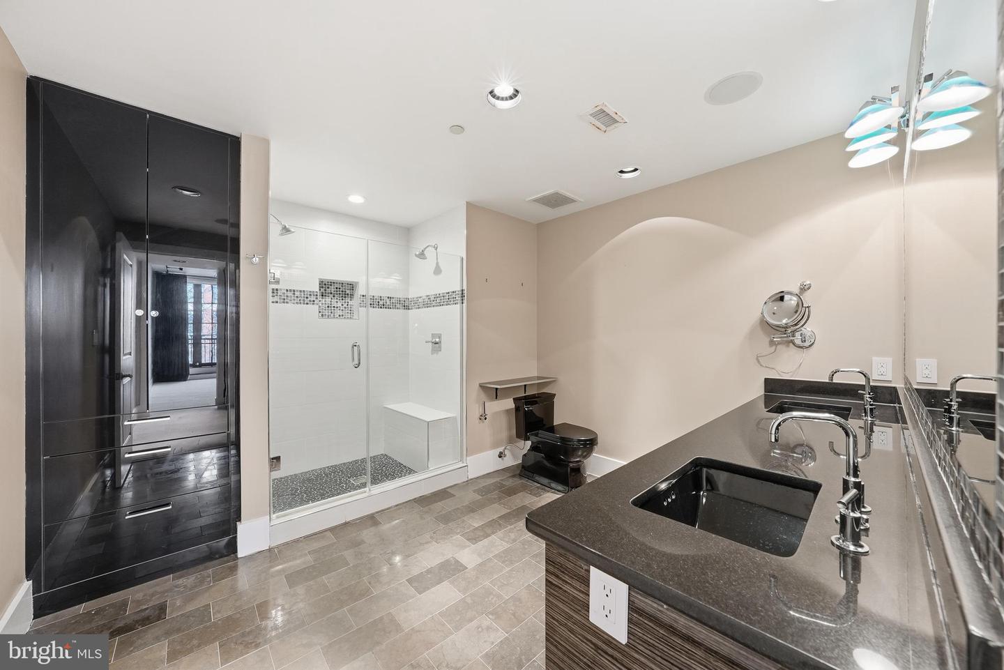 1615 N QUEEN ST #M603, ARLINGTON, Virginia 22209, 2 Bedrooms Bedrooms, ,2 BathroomsBathrooms,Residential,For sale,1615 N QUEEN ST #M603,VAAR2069446 MLS # VAAR2069446 1615 N QUEEN ST #M603, ARLINGTON, Virginia 22209, 2 Bedrooms Bedrooms, ,2 BathroomsBathrooms,Residential,For sale,1615 N QUEEN ST #M603,VAAR2069446 MLS # VAAR2069446