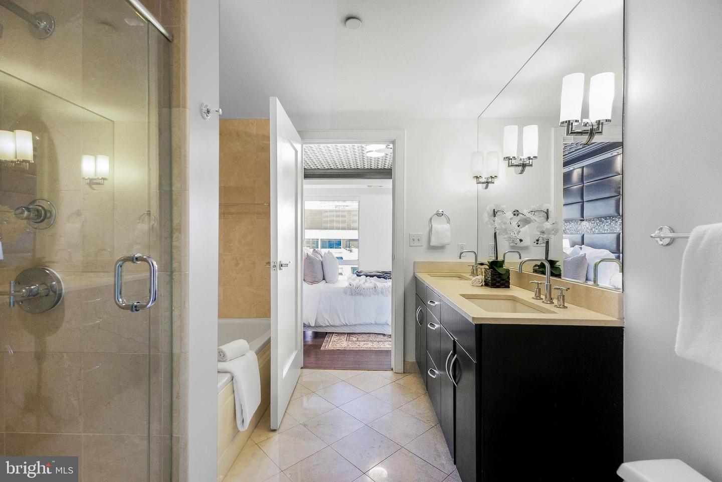 1111 19TH ST N #1707, ARLINGTON, Virginia 22209, 2 Bedrooms Bedrooms, 5 Rooms Rooms,2 BathroomsBathrooms,Residential,For sale,1111 19TH ST N #1707,VAAR2069454 MLS # VAAR2069454