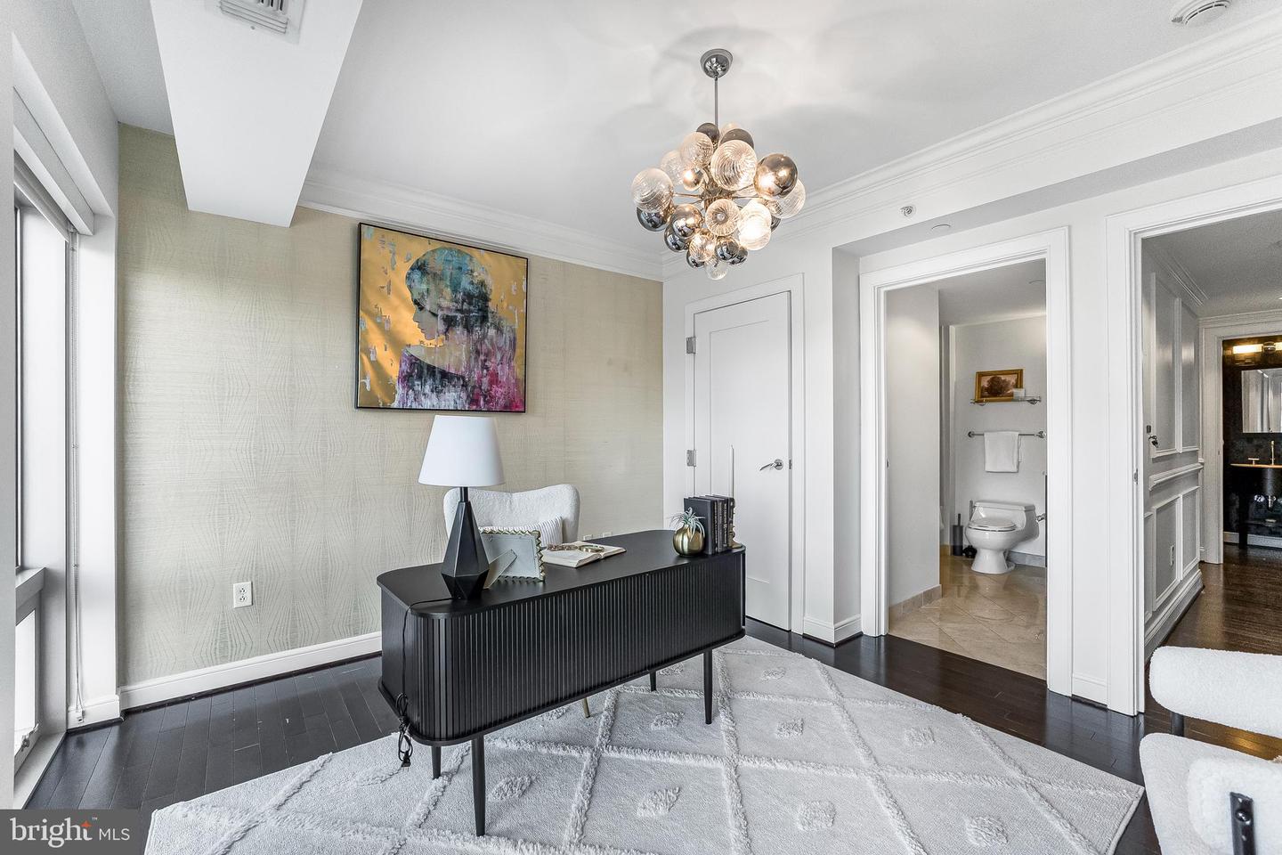 1111 19TH ST N #1707, ARLINGTON, Virginia 22209, 2 Bedrooms Bedrooms, 5 Rooms Rooms,2 BathroomsBathrooms,Residential,For sale,1111 19TH ST N #1707,VAAR2069454 MLS # VAAR2069454