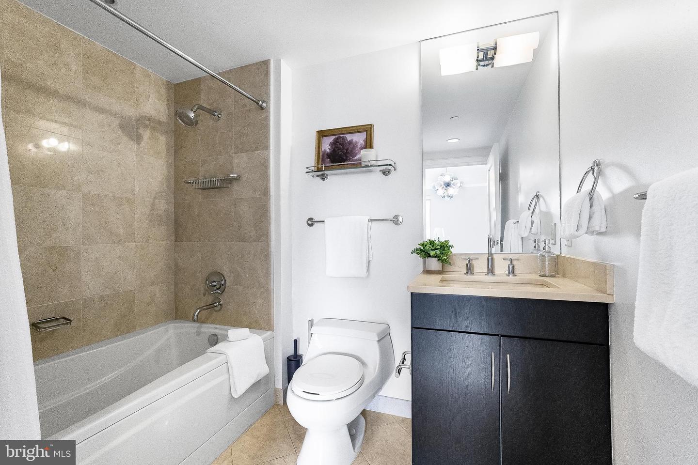 1111 19TH ST N #1707, ARLINGTON, Virginia 22209, 2 Bedrooms Bedrooms, 5 Rooms Rooms,2 BathroomsBathrooms,Residential,For sale,1111 19TH ST N #1707,VAAR2069454 MLS # VAAR2069454