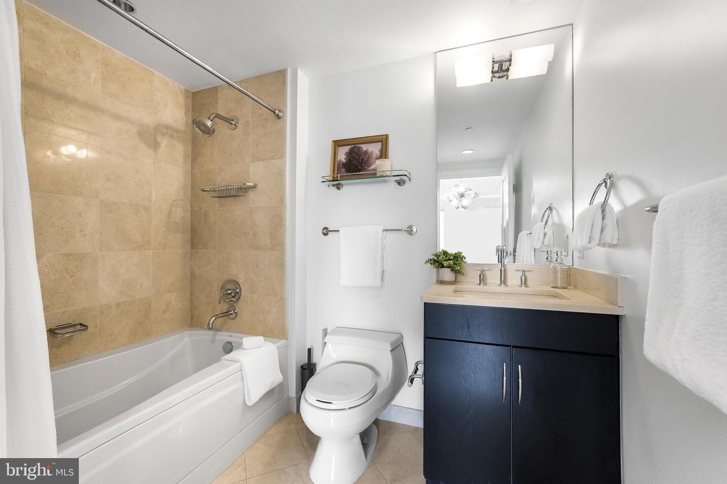 1111 19TH ST N #1707, ARLINGTON, Virginia 22209, 2 Bedrooms Bedrooms, 5 Rooms Rooms,2 BathroomsBathrooms,Residential,For sale,1111 19TH ST N #1707,VAAR2069454 MLS # VAAR2069454