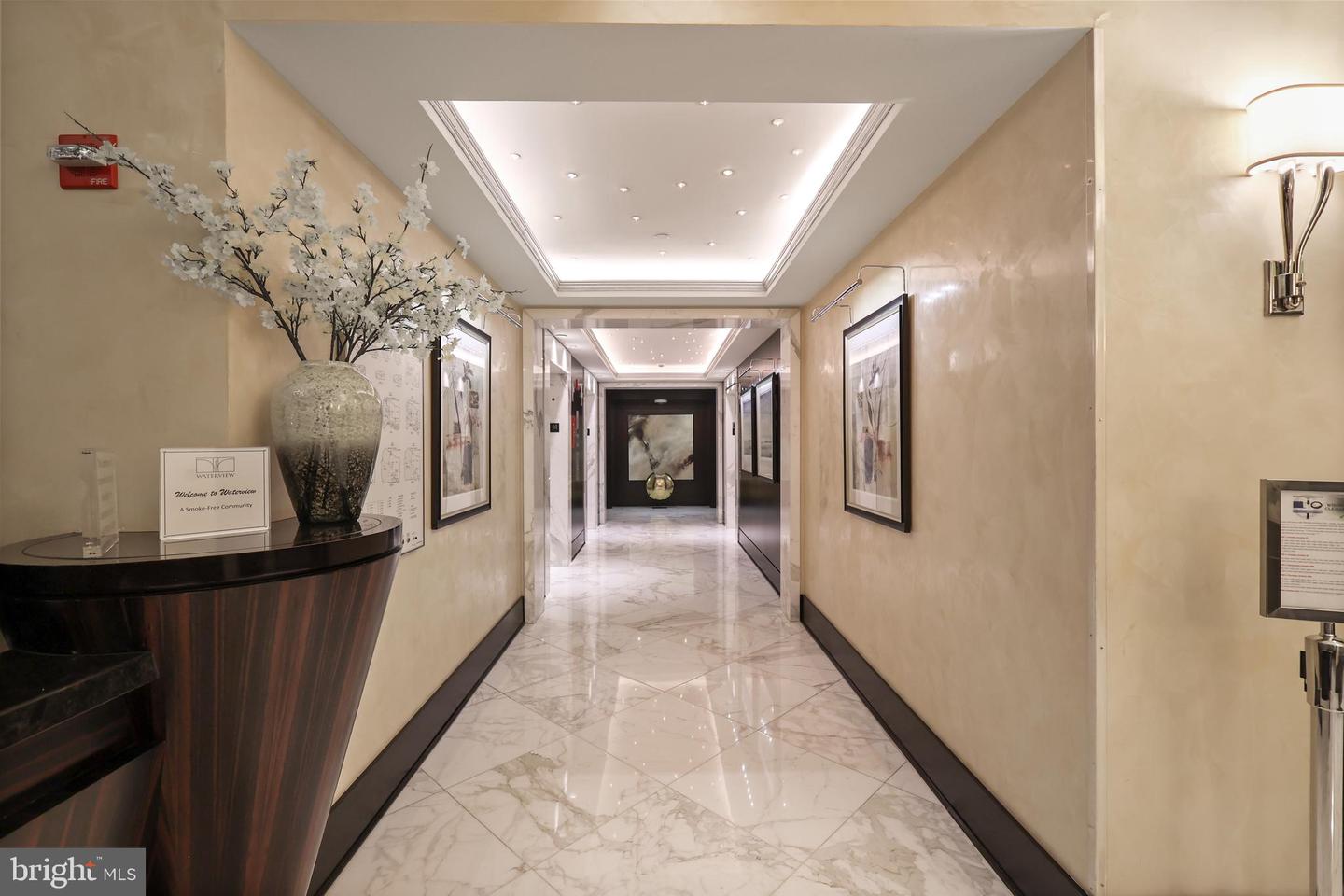 1111 19TH ST N #1707, ARLINGTON, Virginia 22209, 2 Bedrooms Bedrooms, 5 Rooms Rooms,2 BathroomsBathrooms,Residential,For sale,1111 19TH ST N #1707,VAAR2069454 MLS # VAAR2069454