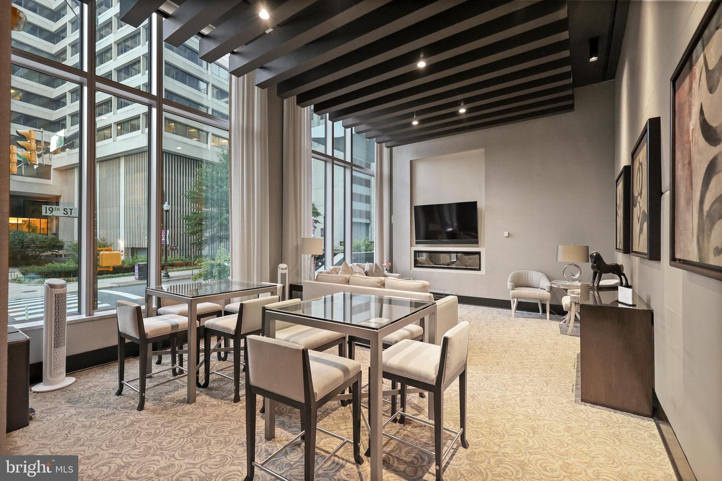 1111 19TH ST N #1707, ARLINGTON, Virginia 22209, 2 Bedrooms Bedrooms, 5 Rooms Rooms,2 BathroomsBathrooms,Residential,For sale,1111 19TH ST N #1707,VAAR2069454 MLS # VAAR2069454